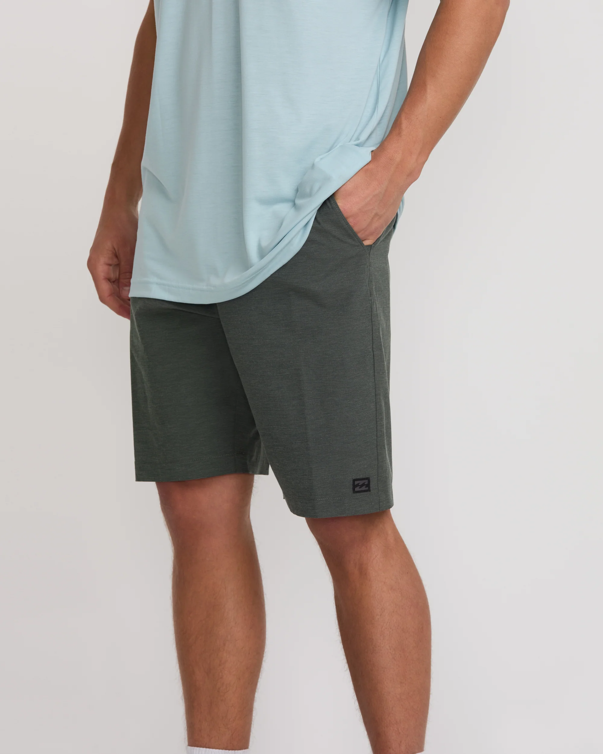 Crossfire Submersible 21" Hybrid Shorts - Asphalt - Image 3