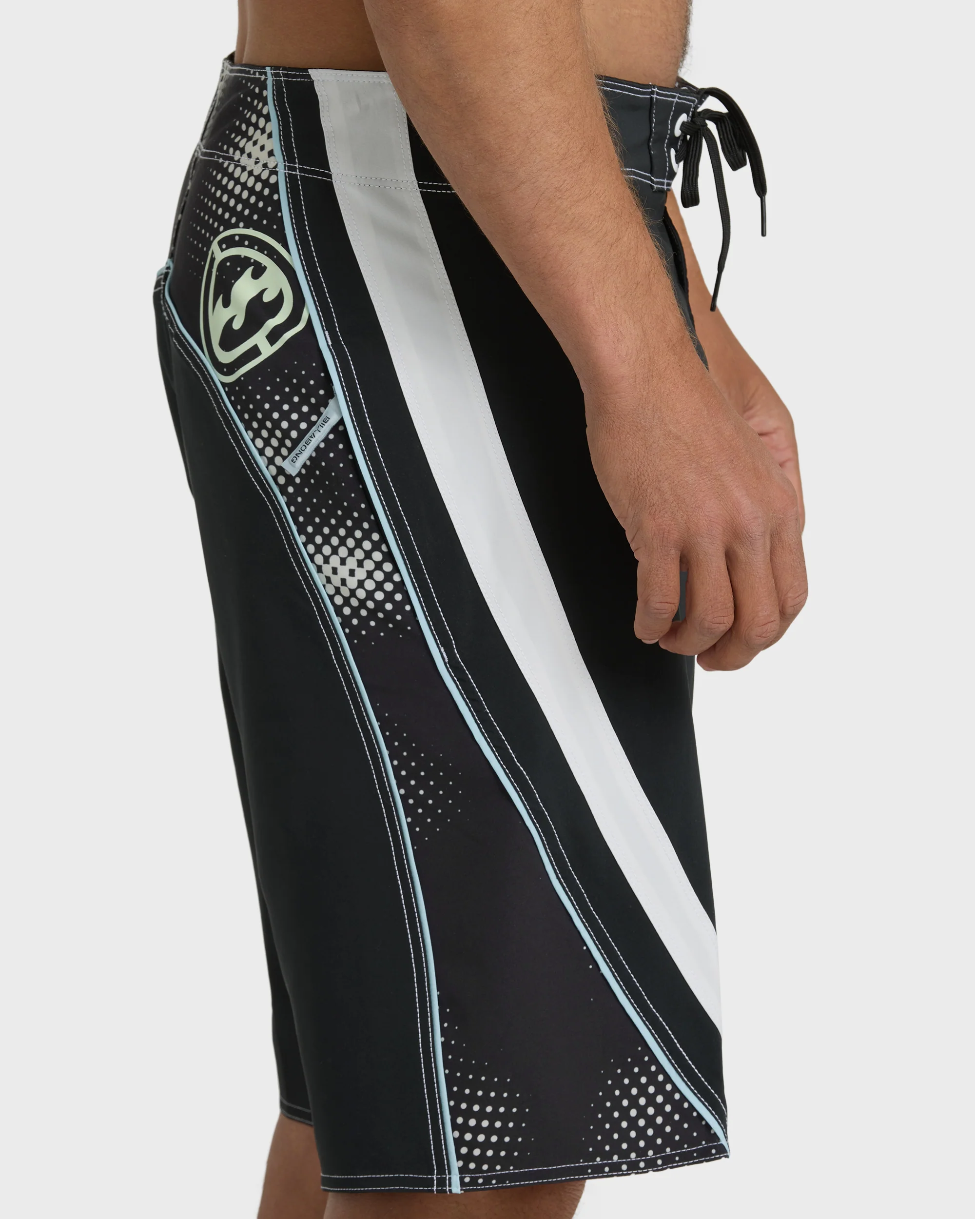Fluid 2k Pro 21" Boardshorts - Black/White - Black - Image 6