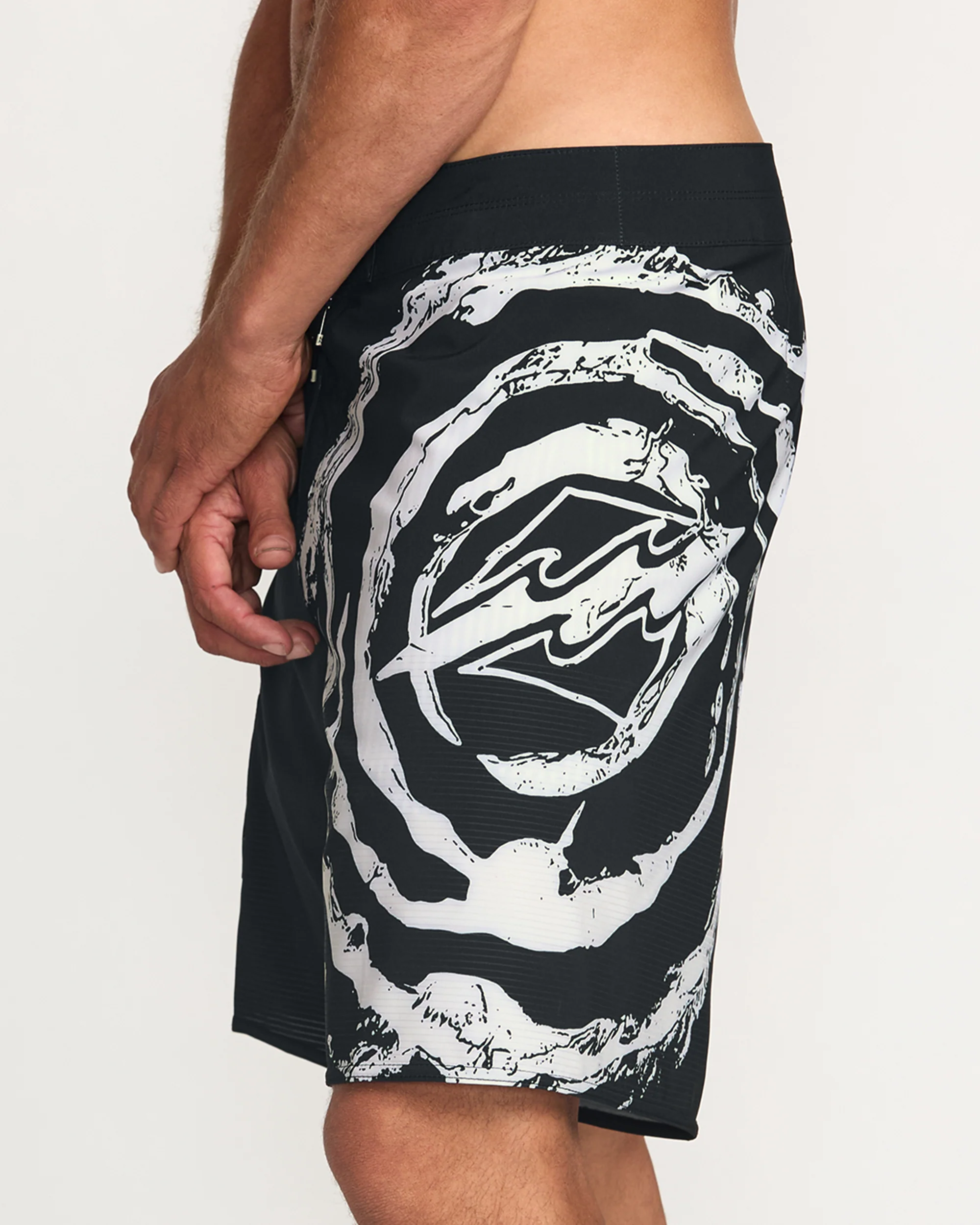 Formula Airlite 19" Boardshorts - Black - Image 9