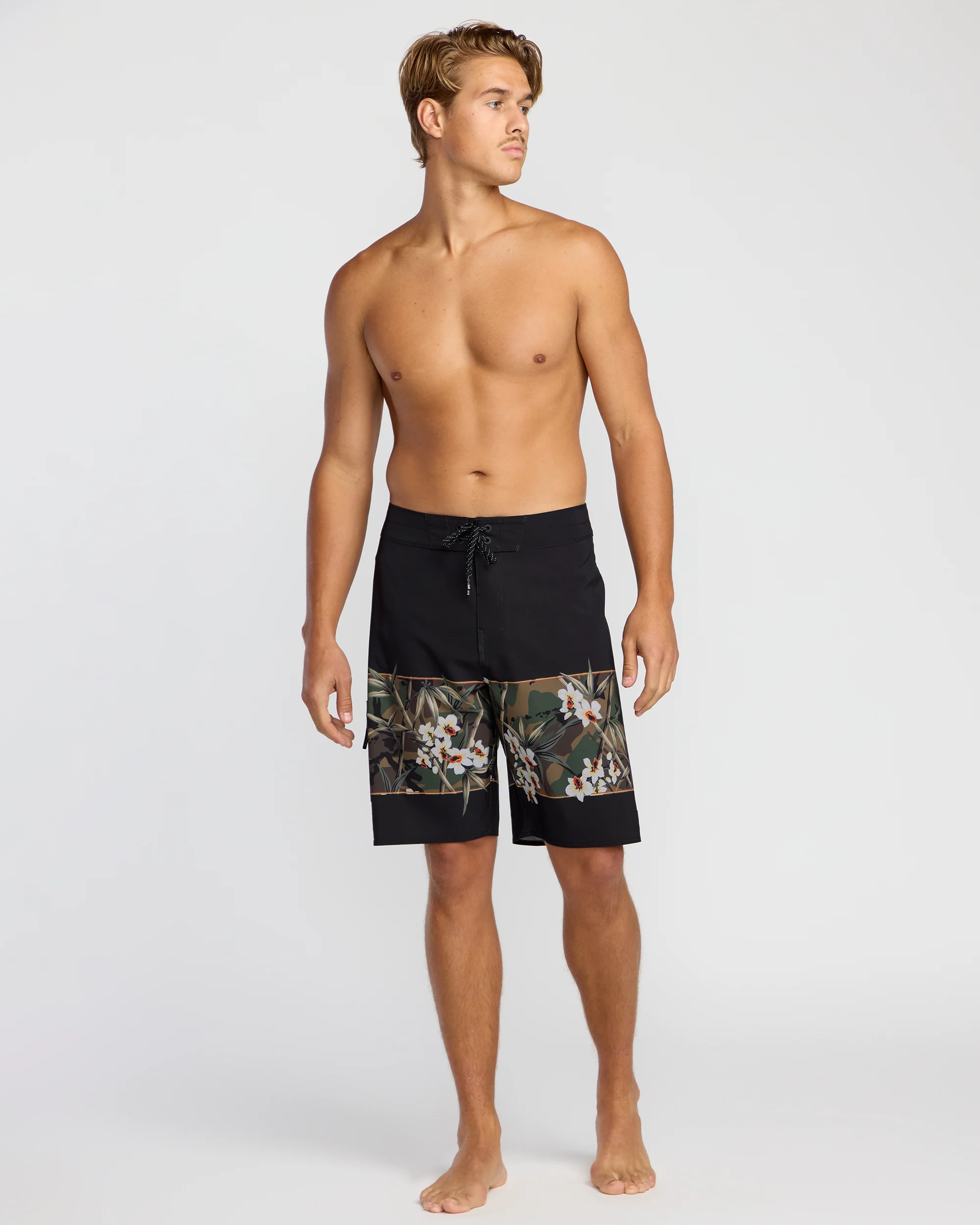 Lowers Pro Hi 17.5" Boardshorts - Black - Image 2