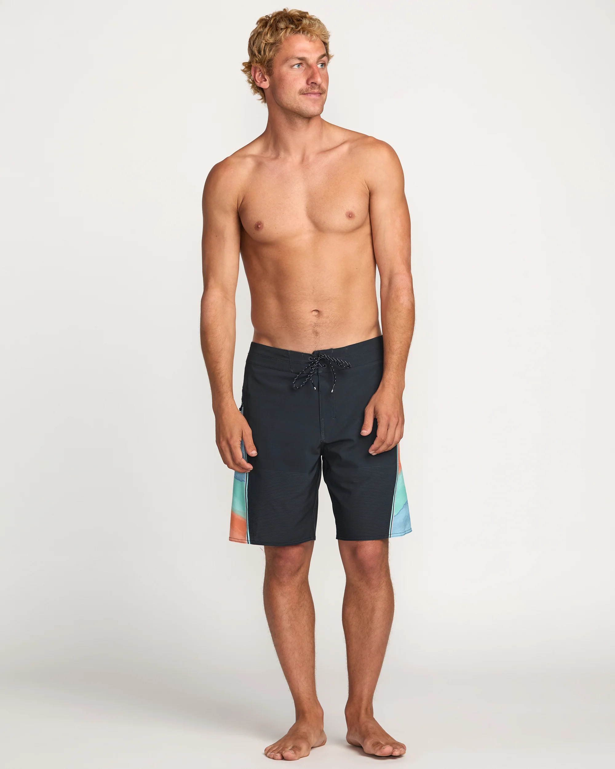 Straddie Airlite 20" Boardshorts - Navy - Image 6