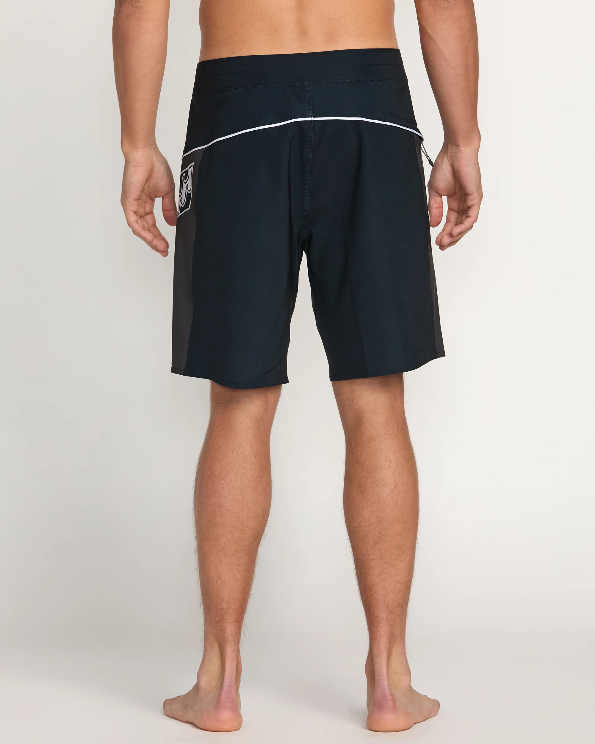 Straddie Pro Performance 20" Boardshorts - Stealth - Image 2