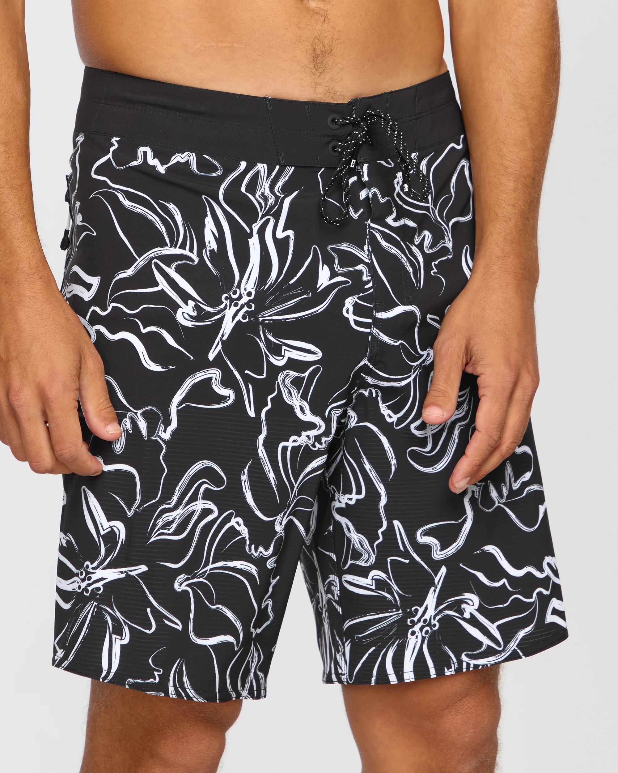 Sundays Airlite 19" Boardshorts - Black White - Image 9