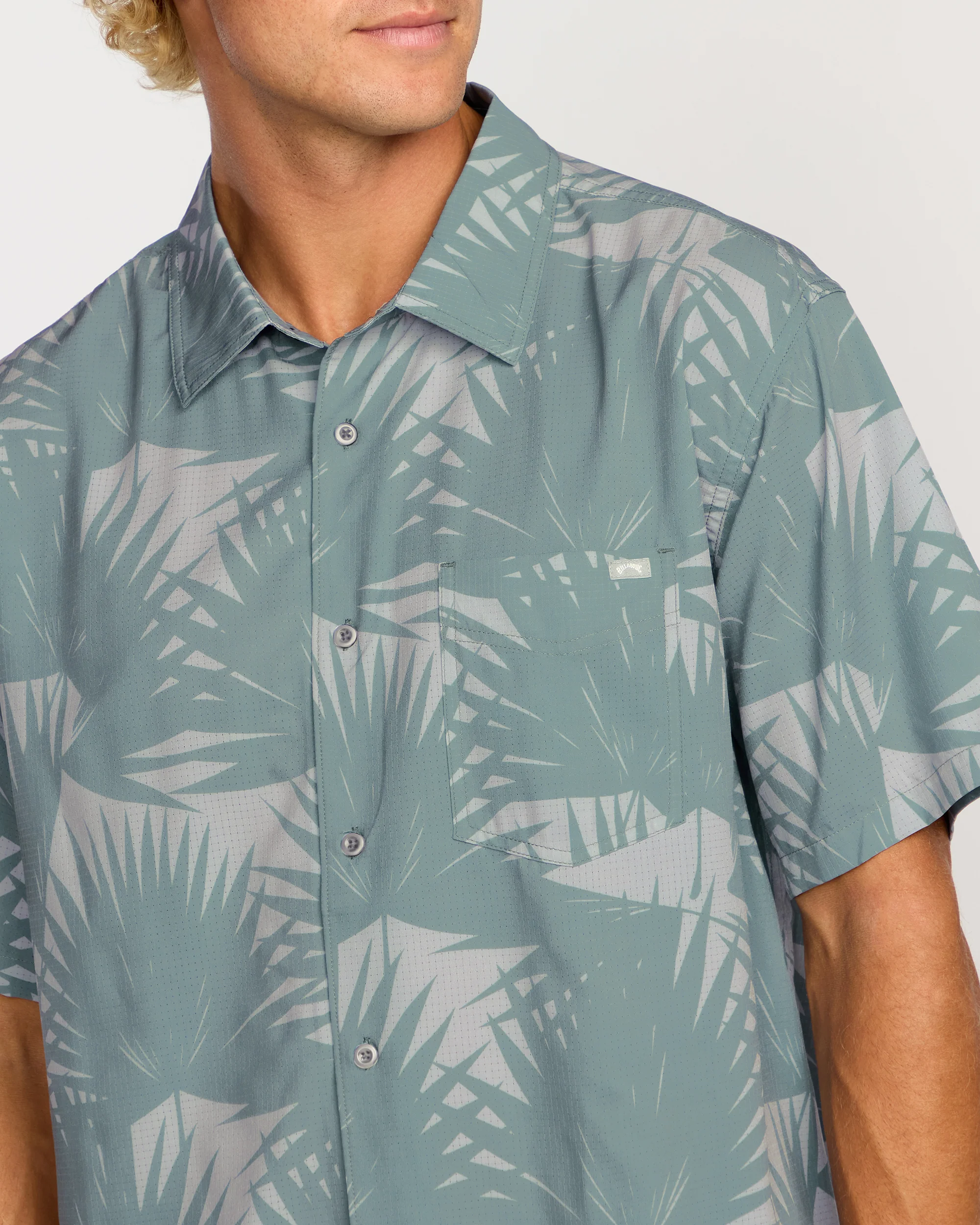 Surftrek Perf Short Sleeve Shirt - Sea Blue - Image 2