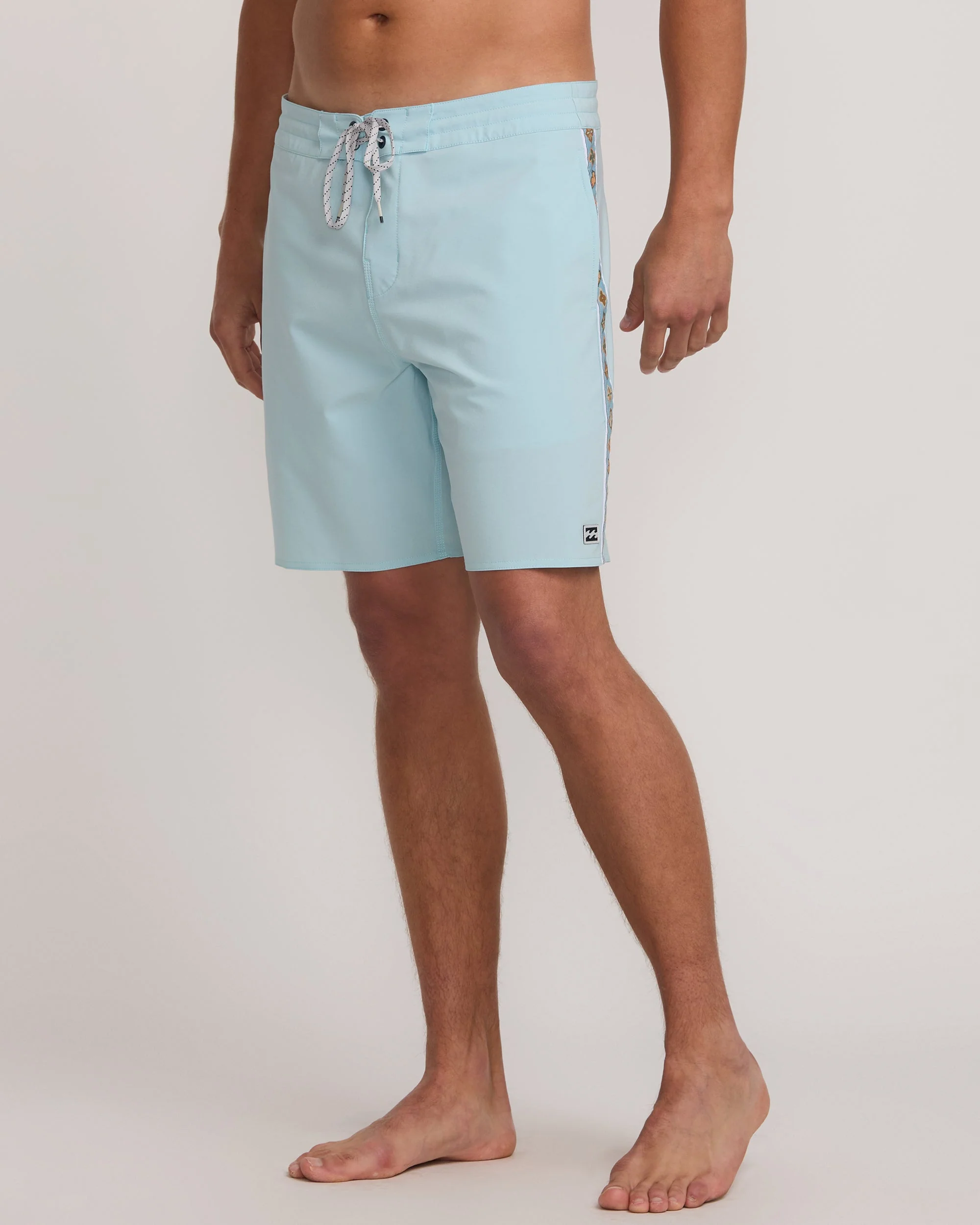 Wategos Lo Tide 19" Boardshorts - Dusty Blue - Image 8